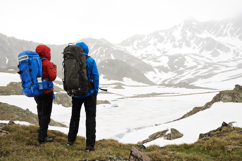 Greenpeace scientists on expedition to collect samples to test for PFCs — Image: © Christian Breitler, Greenpeace